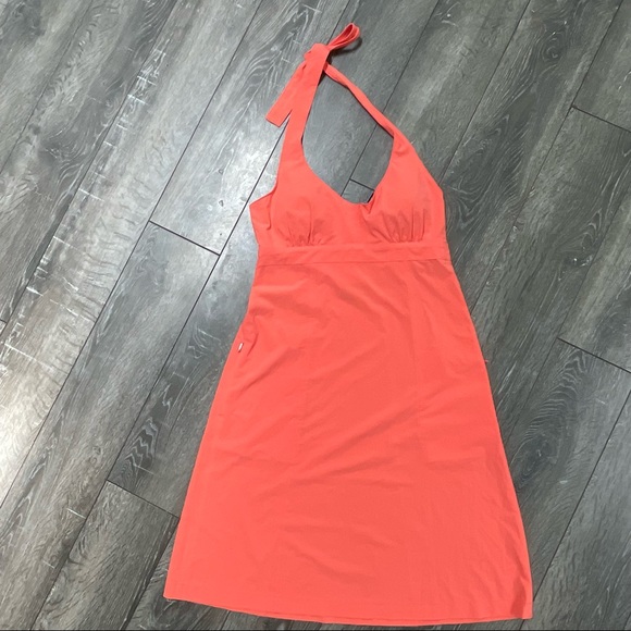 Athleta halter dress smocked everywhere nylon blend athletic size 8 - Picture 2 of 7